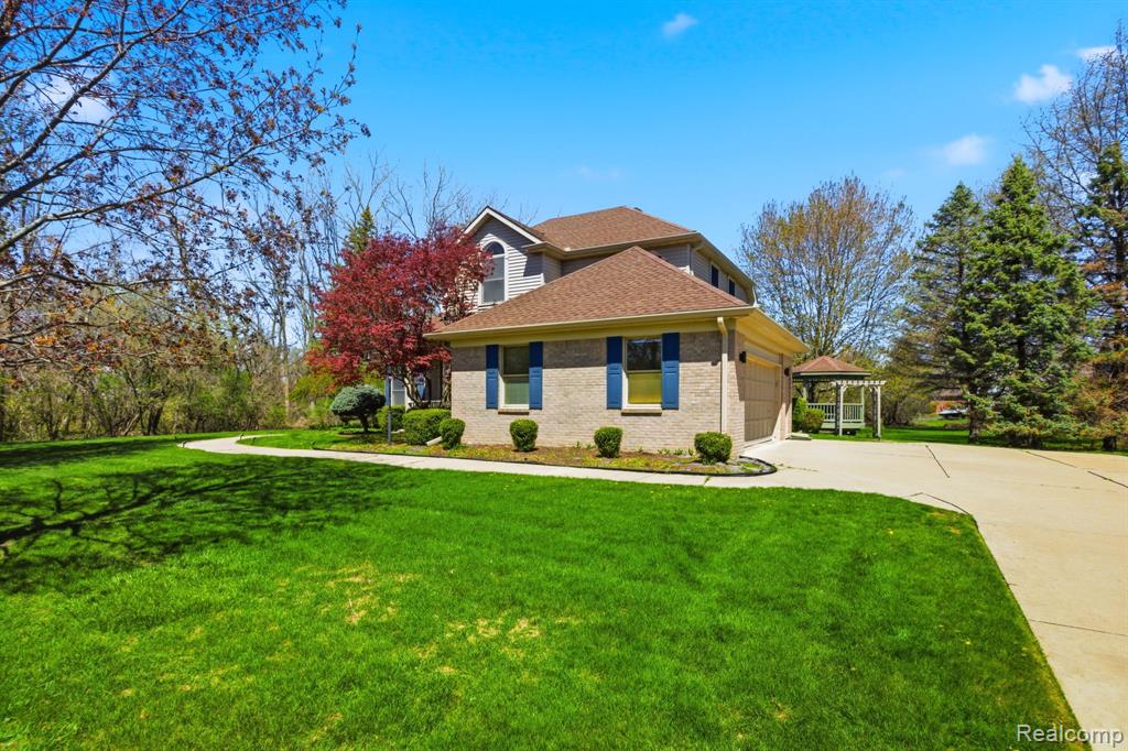 8488 Annette Avenue, Grosse Ile, MI 48138 — Photo 45