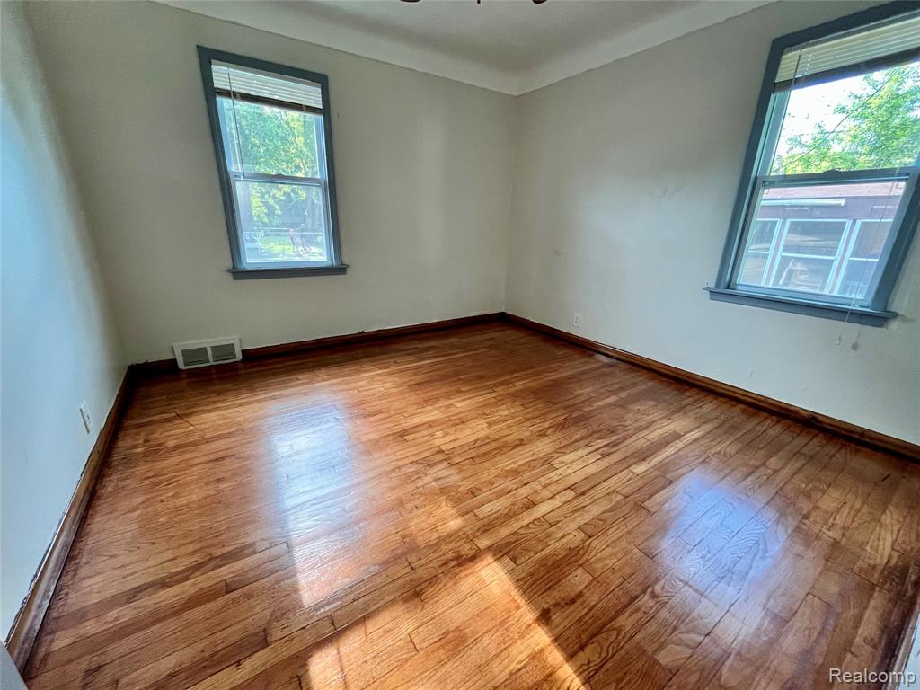 7201 Jackson Avenue, Warren, MI 48091 — Photo 8