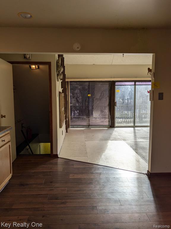 150 PORTER Lane, Leonard, MI 48367 — Photo 15