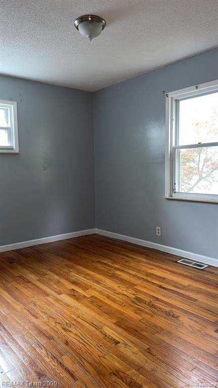 8094 Oak Street, Taylor, MI 48180 — Photo 8