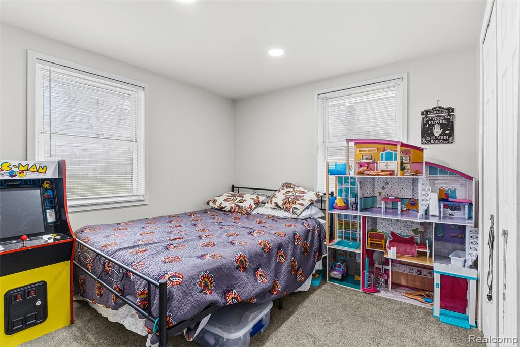 3102 Coin Street, Burton, MI 48519 — Photo 11