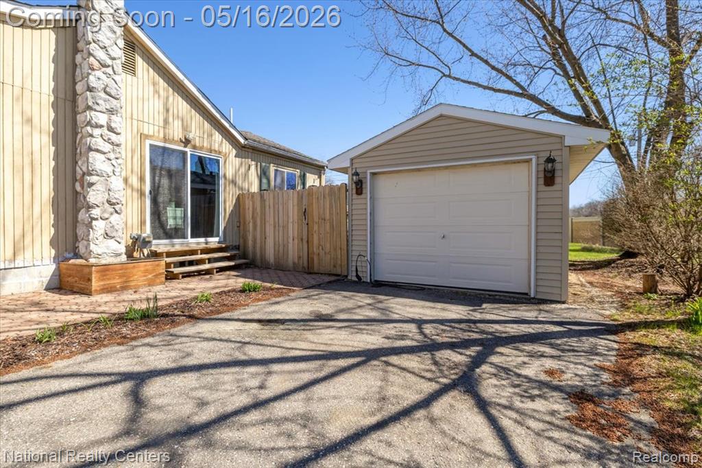 5067 Walsh Drive, Brighton, MI 48114 — Photo 33