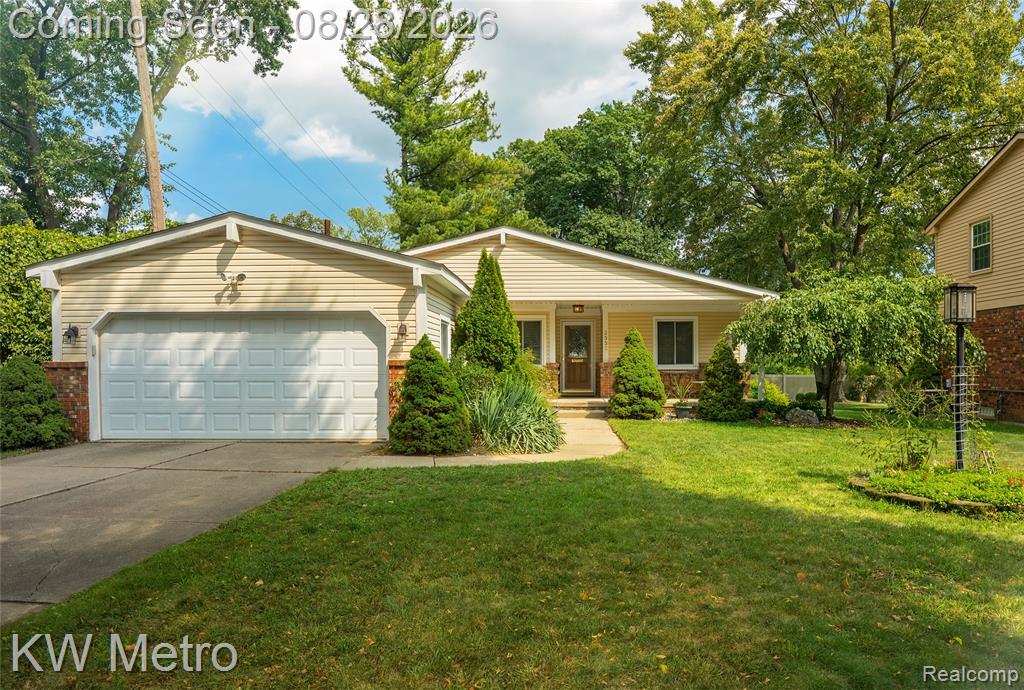 2330 N Washington Avenue, Royal Oak, MI 48073