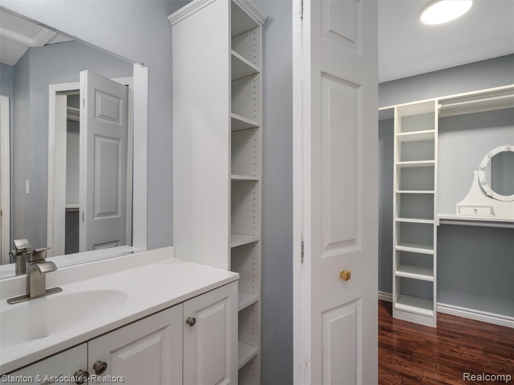799 Kirts Boulevard, Troy, MI 48084 — Photo 16