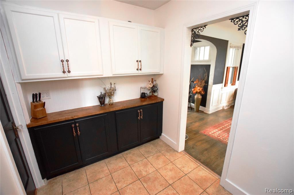 448 Dougherty Place, Flint, MI 48504 — Photo 7