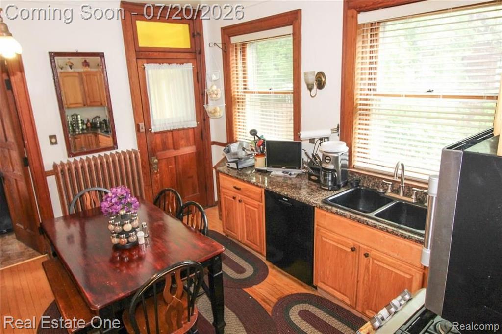 90 EDISON Street, Detroit, MI 48202 — Photo 16