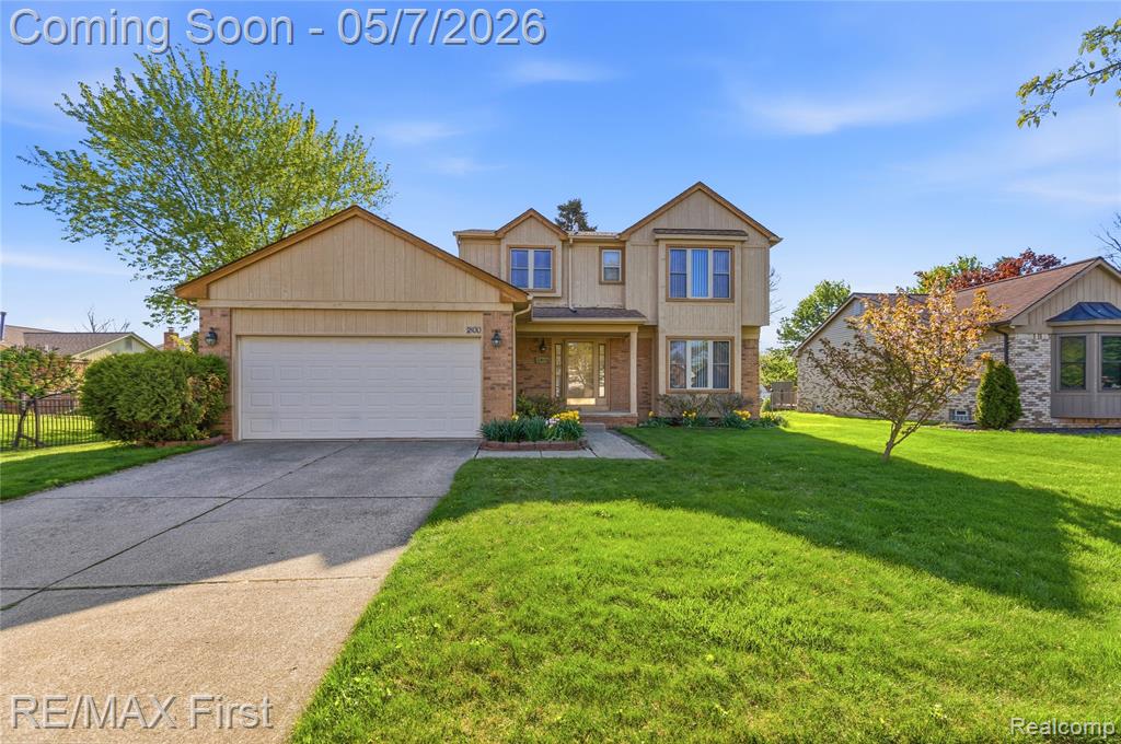 1800 Hillman Drive, Troy, MI 48083 — front exterior