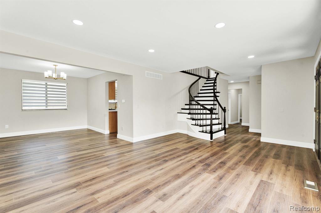 40206 Ashland Drive, Sterling Heights, MI 48313 — Photo 11