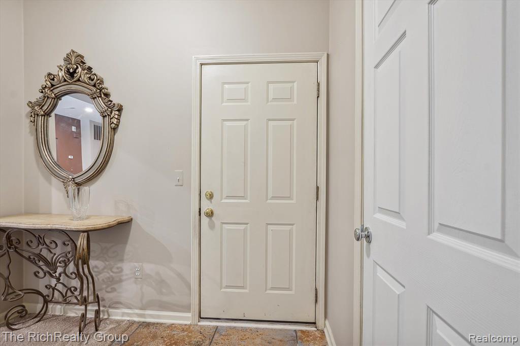 39640 ROCKCREST Lane, Northville, MI 48168 — Photo 25