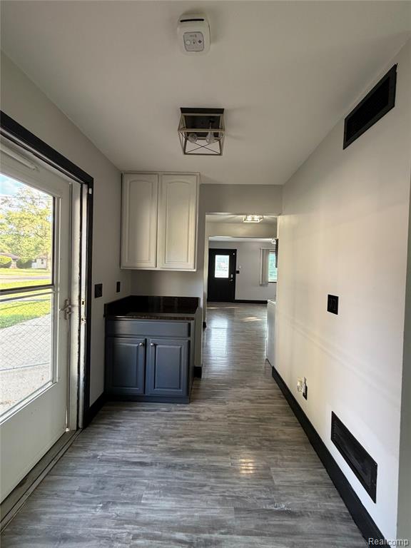 6798 Saline Drive, Waterford, MI 48329 — Photo 13