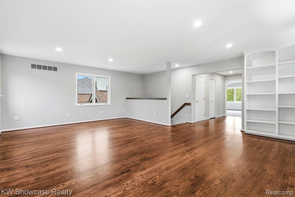 1539 Wandrei Court, Commerce Twp, MI 48382 — Photo 33