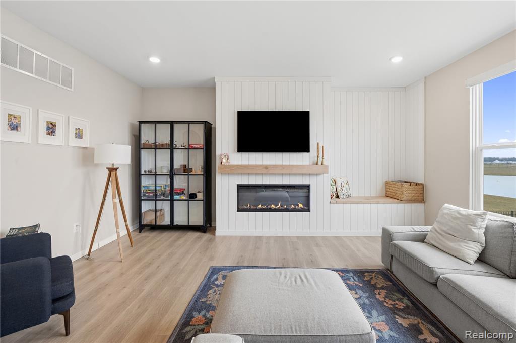 2056 Gambrel Lane, Howell, MI 48843 — Photo 11