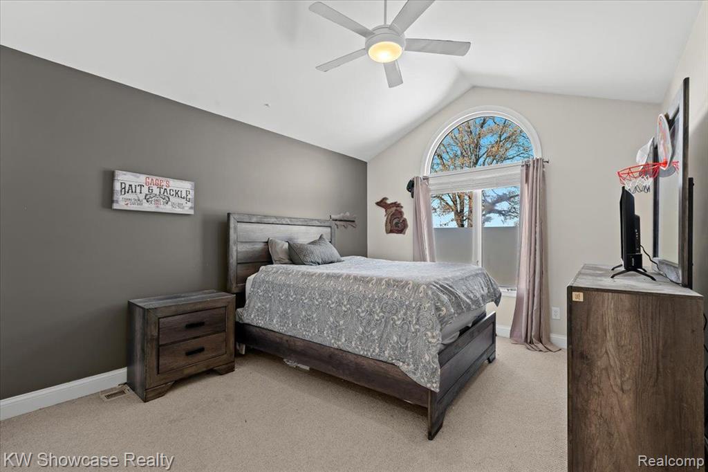 6158 HIGH VALLEY Drive, White Lake, MI 48383 — Photo 17