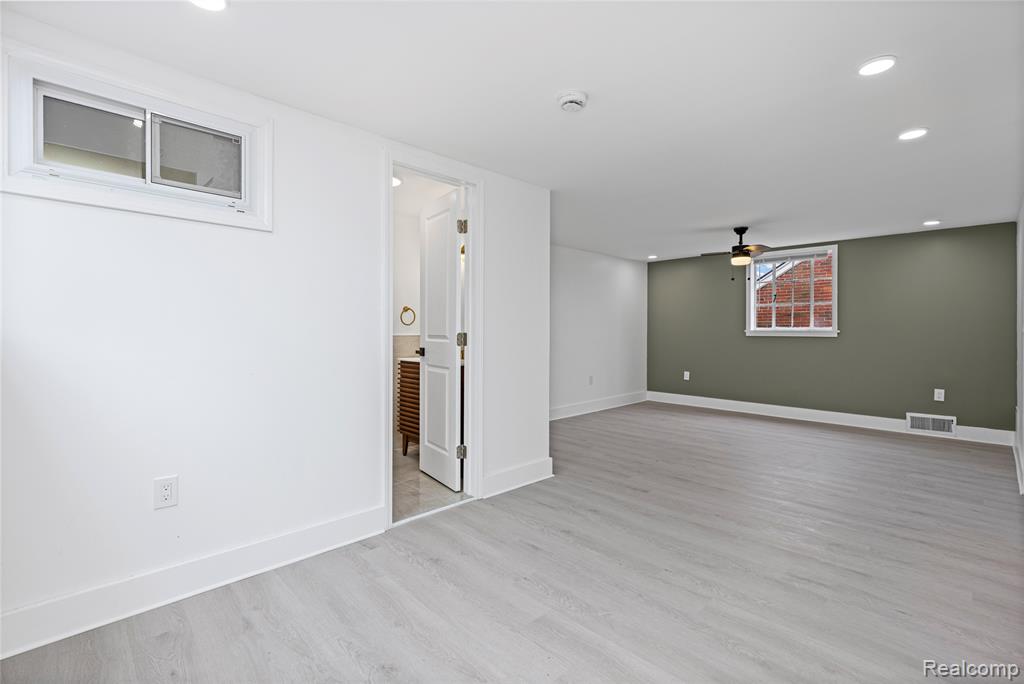 16871 Asbury Park, Detroit, MI 48235 — Photo 37