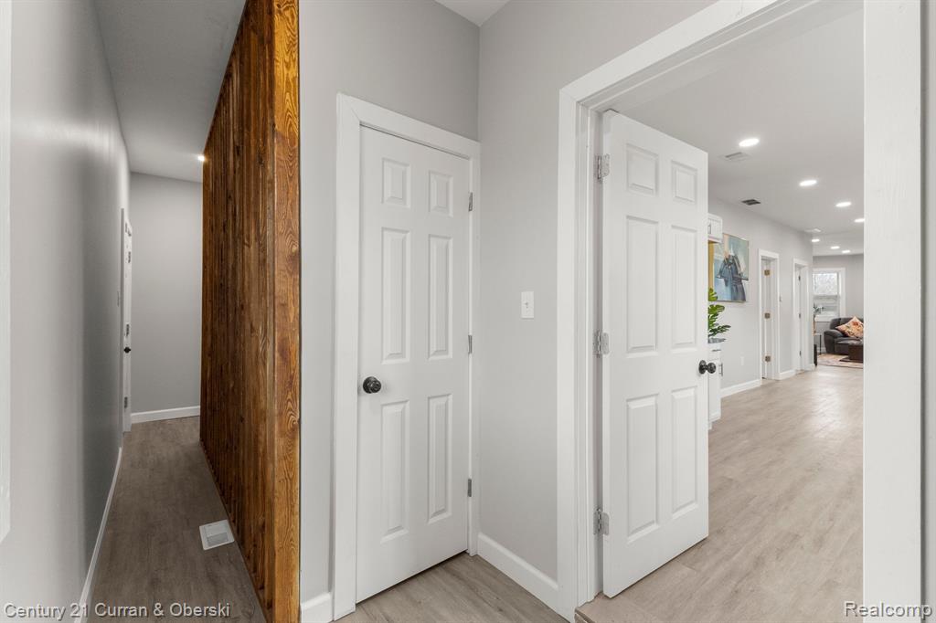 3843 MARTIN Street, Detroit, MI 48210 — Photo 25