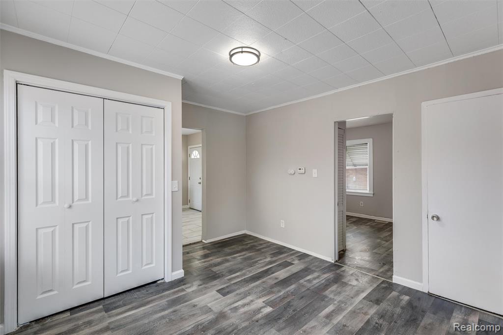 15358 Charles R Avenue, Eastpointe, MI 48021 — Photo 9