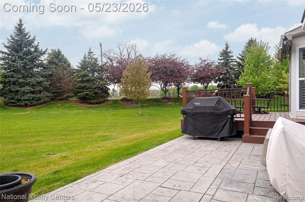 21826 Hanover Drive, Macomb, MI 48042 — Photo 40