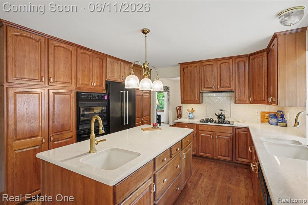 2958 Pine Needle Drive, White Lake, MI 48383 — Photo 11