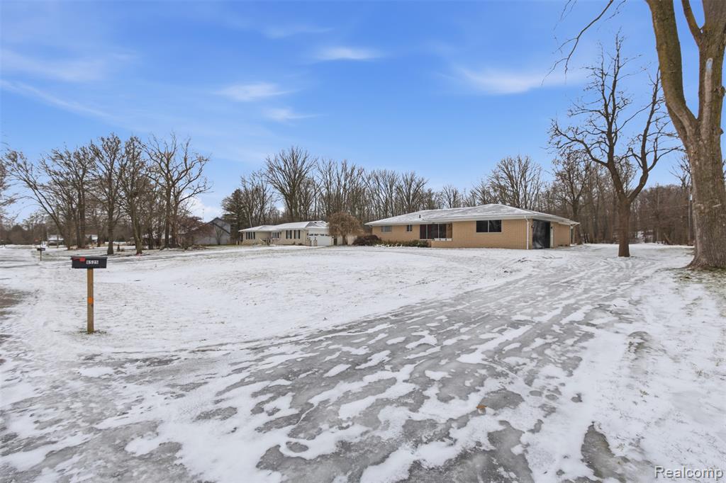 6525 Norton Drive, Troy, MI 48085 — Photo 3