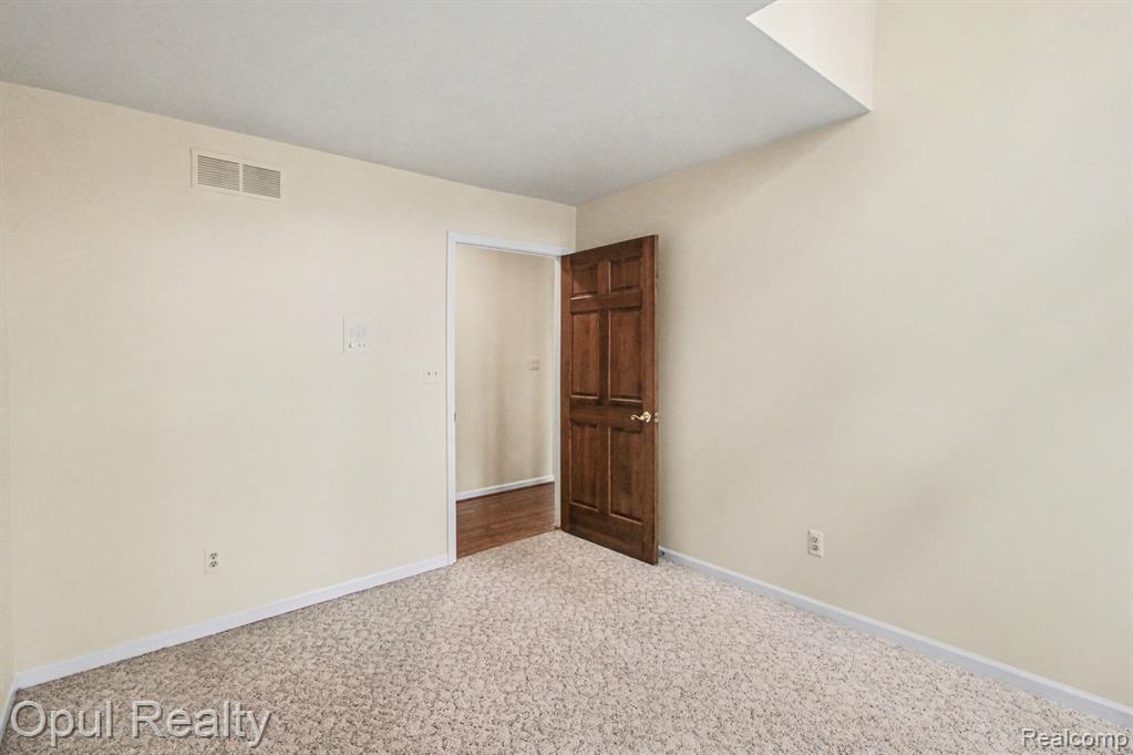 3575 Clark Circle, Commerce Twp, MI 48382 — Photo 30