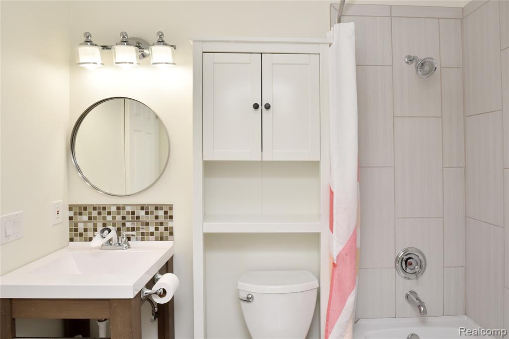 5596 Beauchamp Place, West Bloomfield, MI — Photo 22