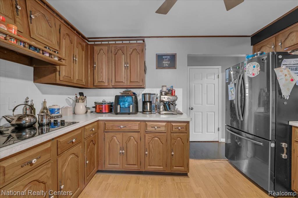 4428 Bedford Street, Dearborn Heights, MI 48125 — Photo 18