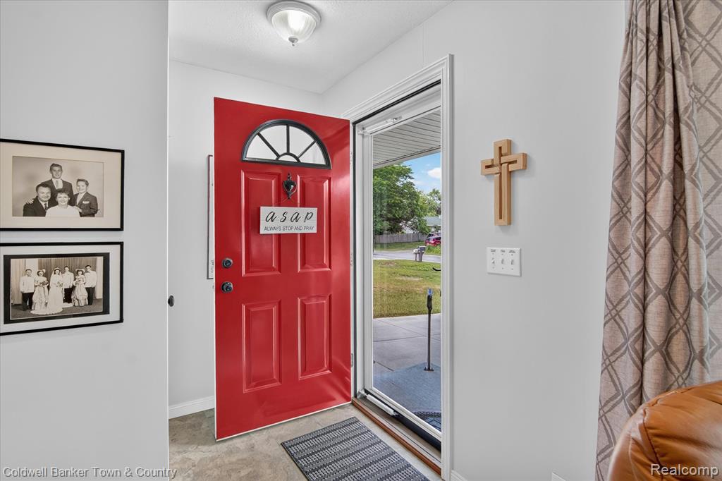 5619 Dogwood Street, Jackson, MI 49201 — Photo 7