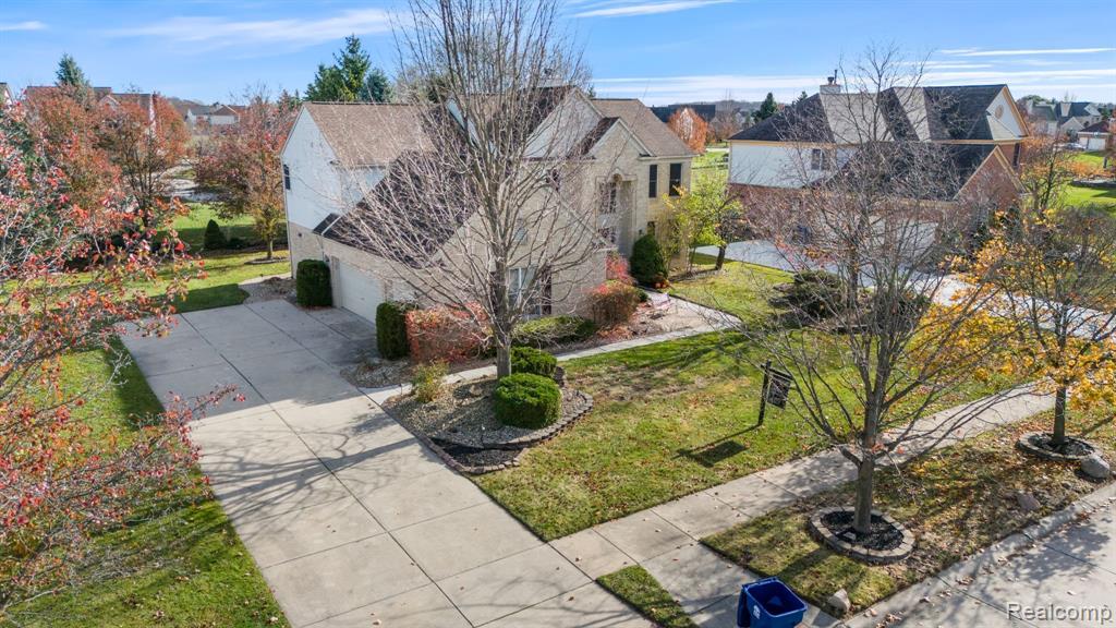 433 TORRINGTON Drive W, Canton, MI 48188 — Photo 2