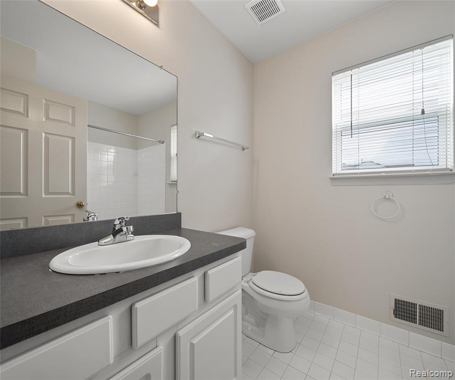 5864 Willow Ridge Drive, Ypsilanti, MI 48197 — Photo 39