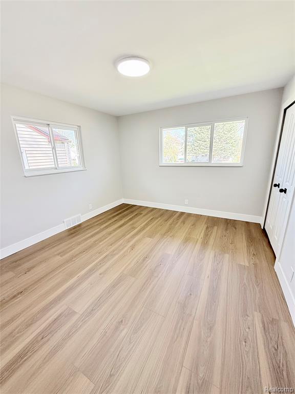 21805 Pleasant Avenue, Eastpointe, MI 48021 — Photo 24