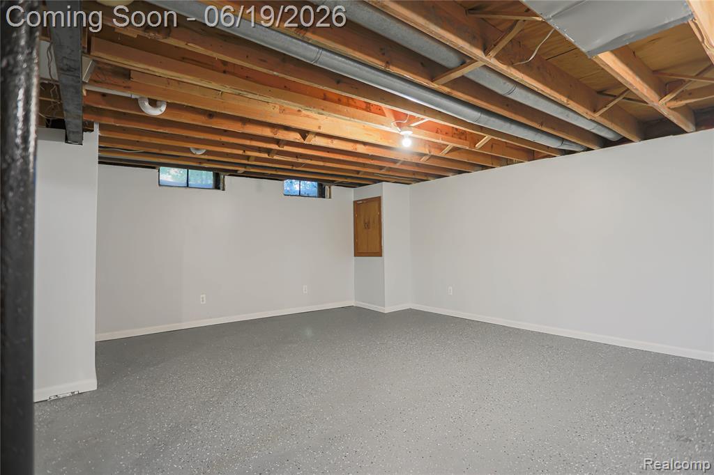 4788 Bloomfield Drive, Sterling Heights, MI 48310 — Photo 38