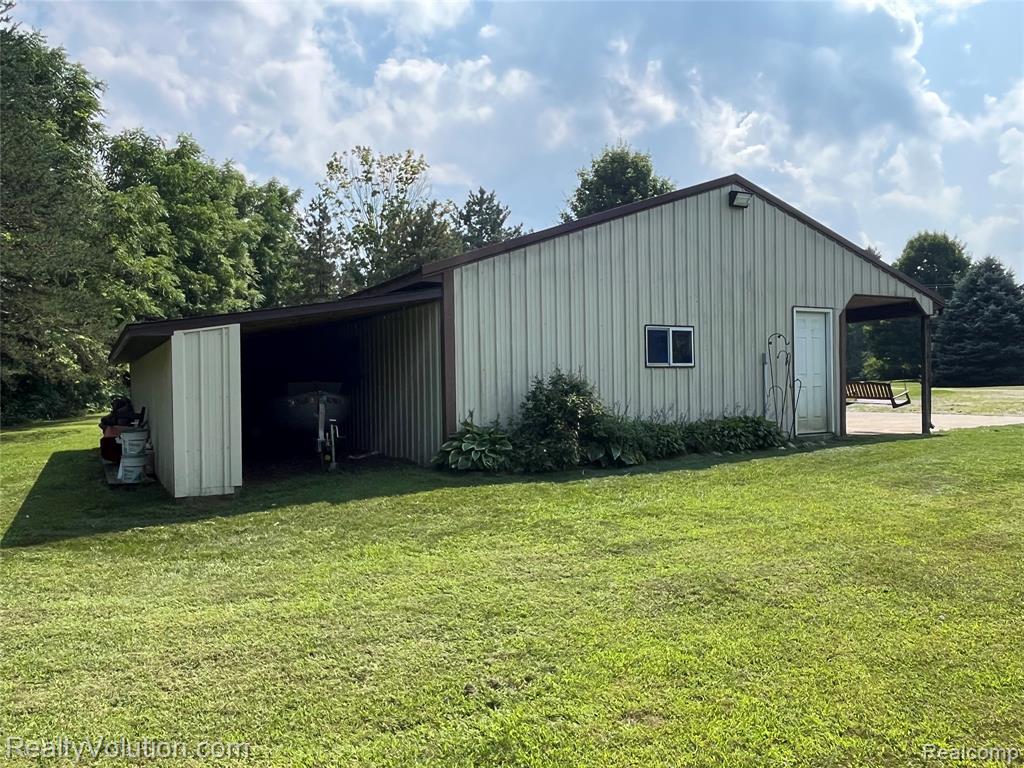 5885 Skyview Drive, Imlay City, MI 48444 — Photo 52