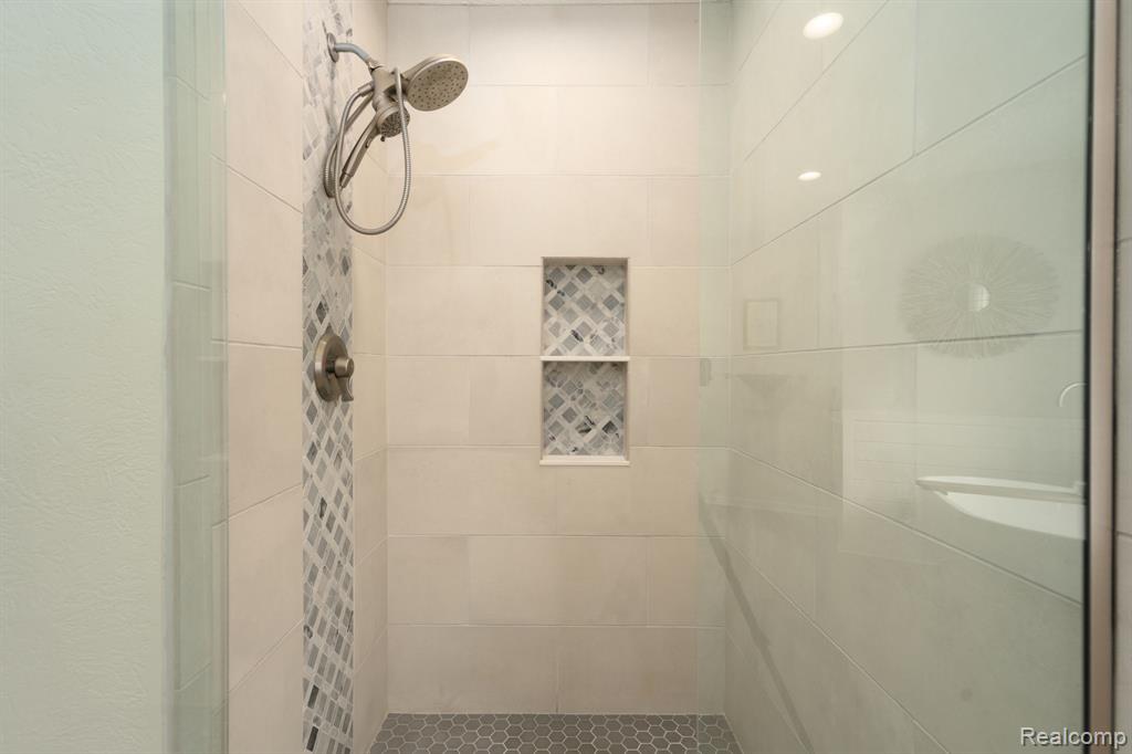 807 Oneida Woods Trail, Grand Ledge, MI 48837 — Photo 26