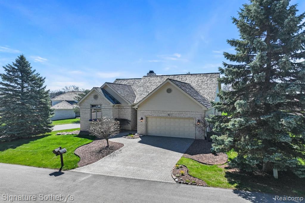 51 CHATEAUX DU LAC, Fenton, MI 48430 — Photo 44