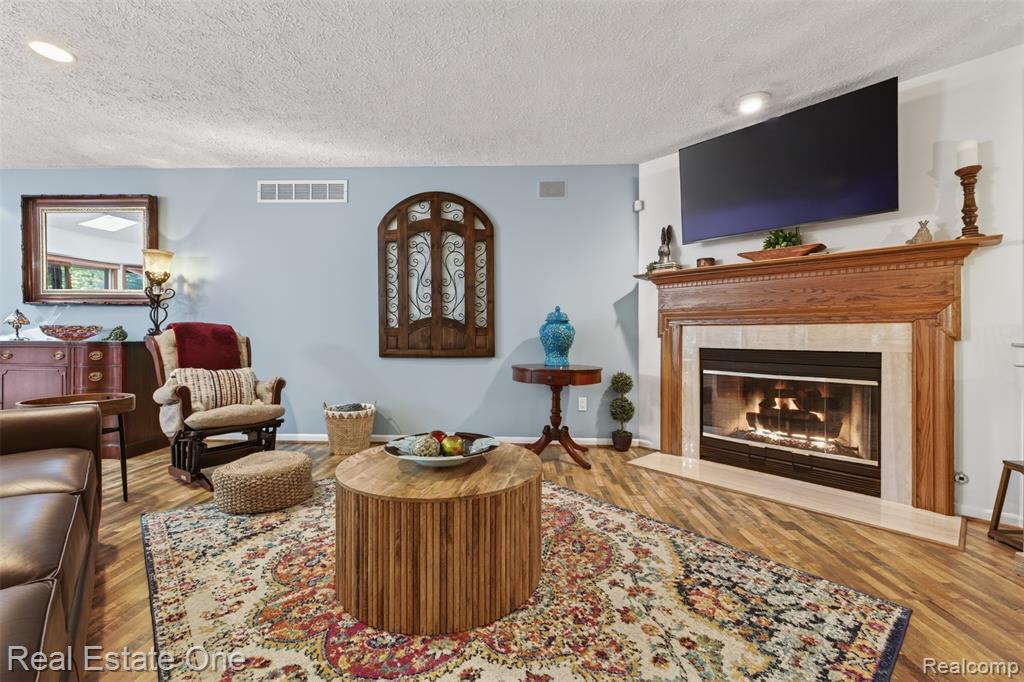 6586 Scenic Pines Court, 43, Clarkston, MI — Photo 12