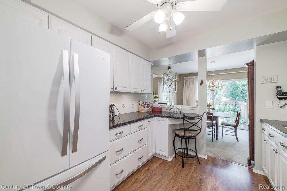 5395 BREEZE HILL, Troy, MI 48098 — Photo 15