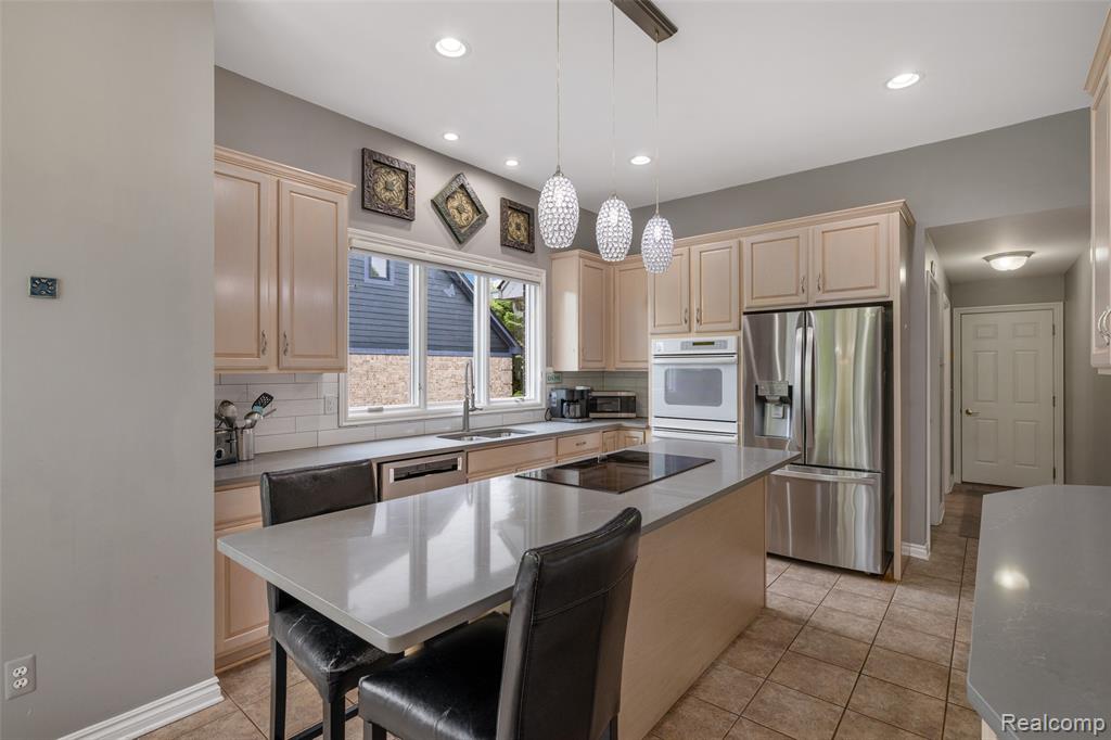 55161 Whitney Drive, Shelby Twp, MI 48315 — Photo 10