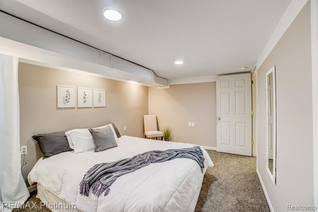 9283 VINE Avenue, Allen Park, MI 48101 — Photo 13