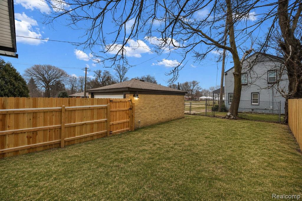 13534 Vassar Avenue, Detroit, MI 48235 — Photo 36