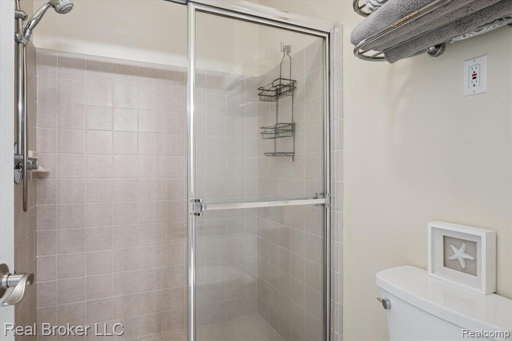 8567 Hummingbird, Commerce Twp, MI 48382 — Photo 27