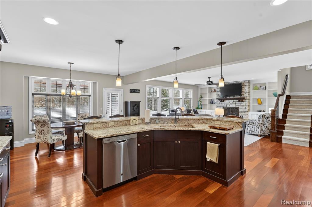 7247 Ardsley Lane, Clarkston, MI 48348 — Photo 9