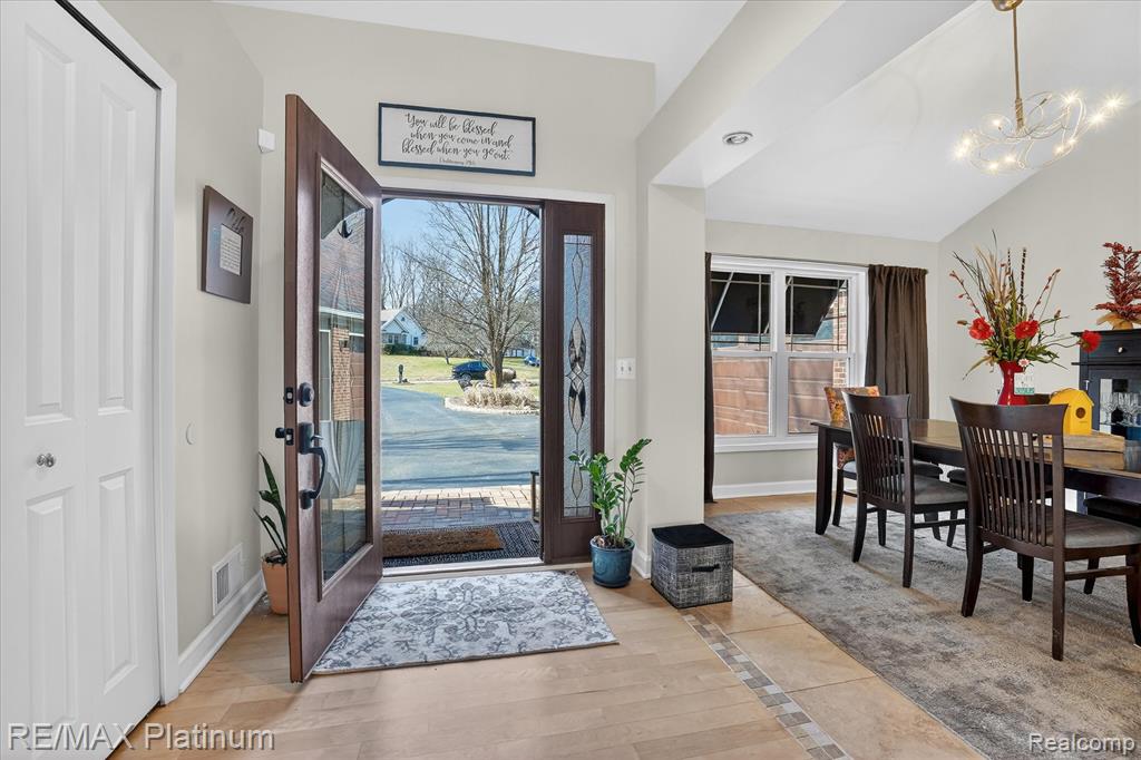 2206 Moorlands View, Howell, MI 48855 — Photo 4