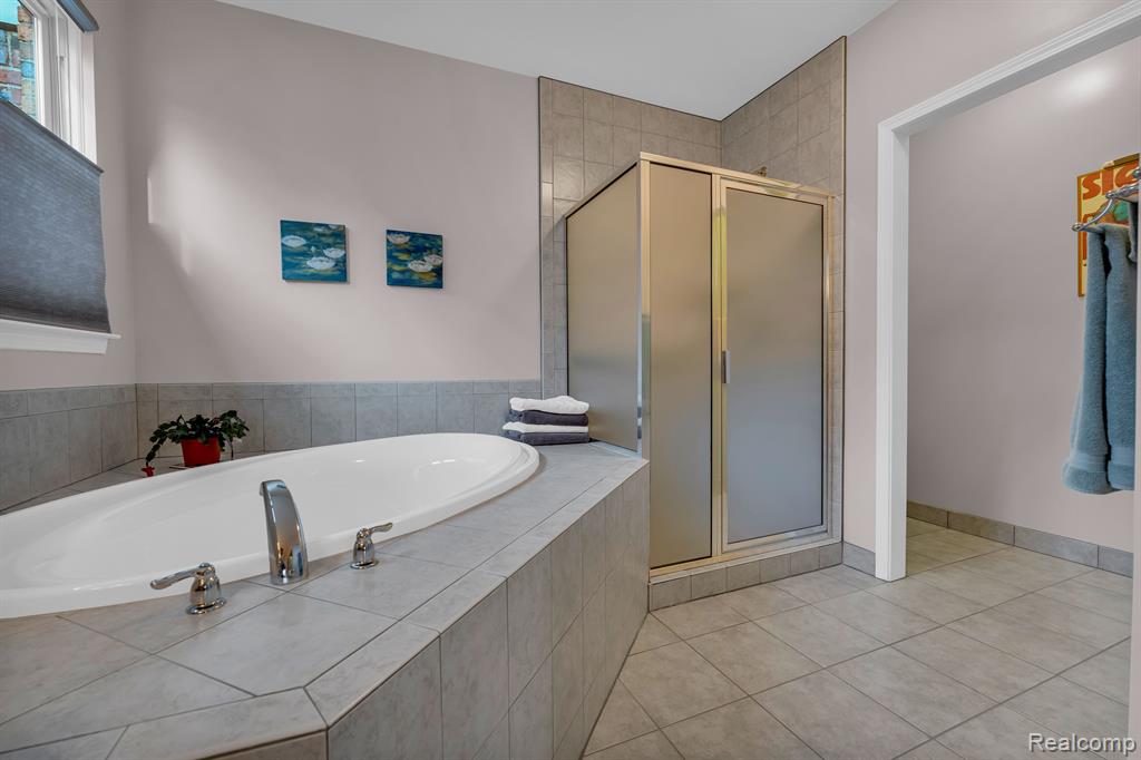 620 FAIRWAYS Lane, Chelsea, MI 48118 — Photo 22