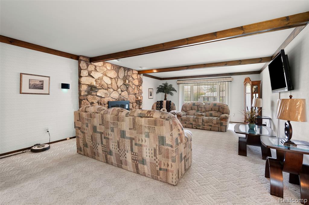 6338 Covered Wagons Trail, Flint, MI 48532 — Photo 42