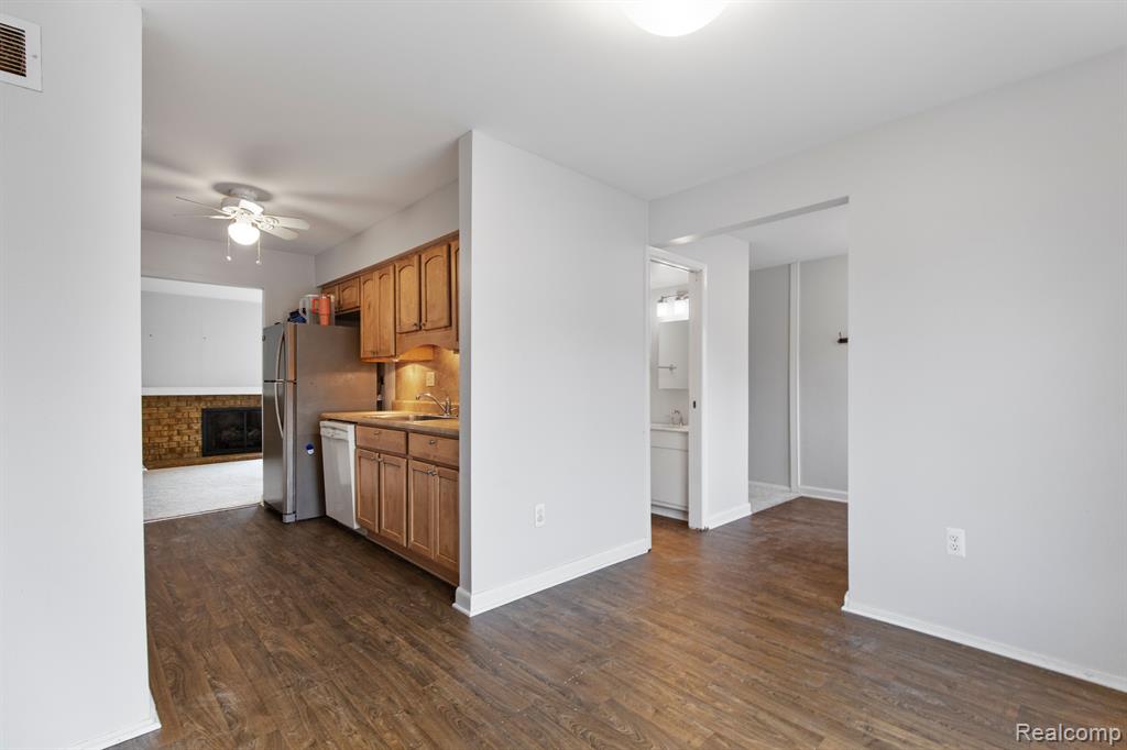 1920 WICKHAM Street, Royal Oak, MI 48073 — Photo 4