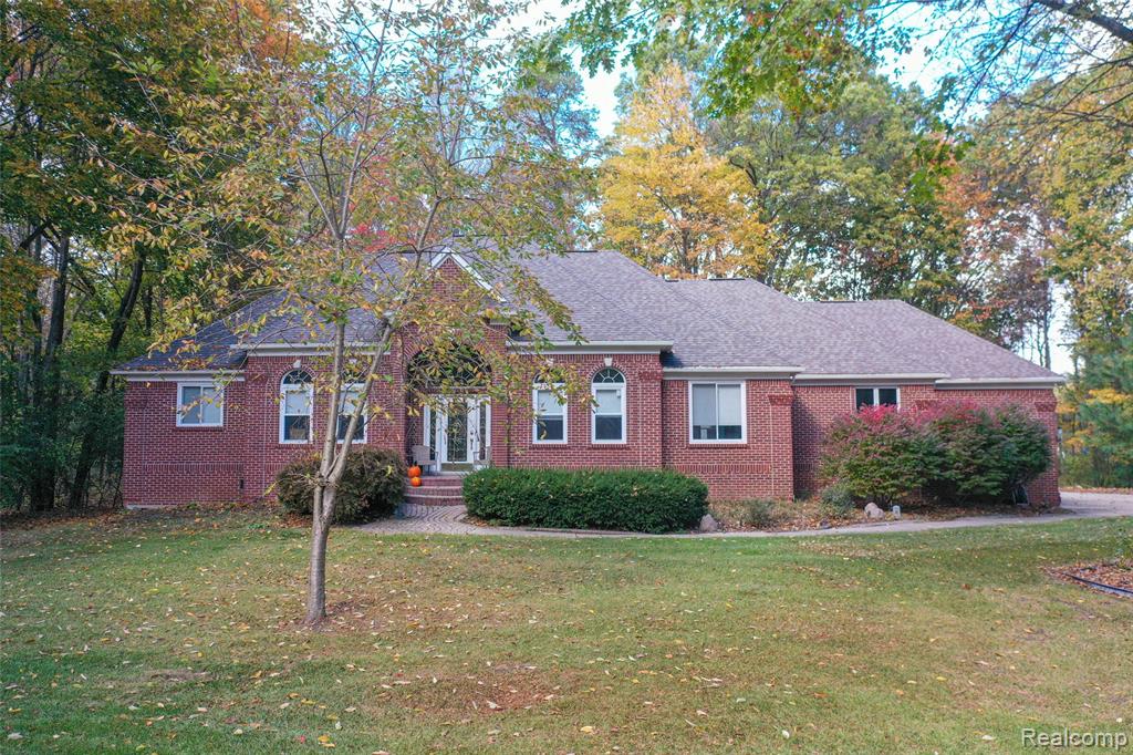 5812 Pine Breeze Drive, Clarkston, MI — front exterior