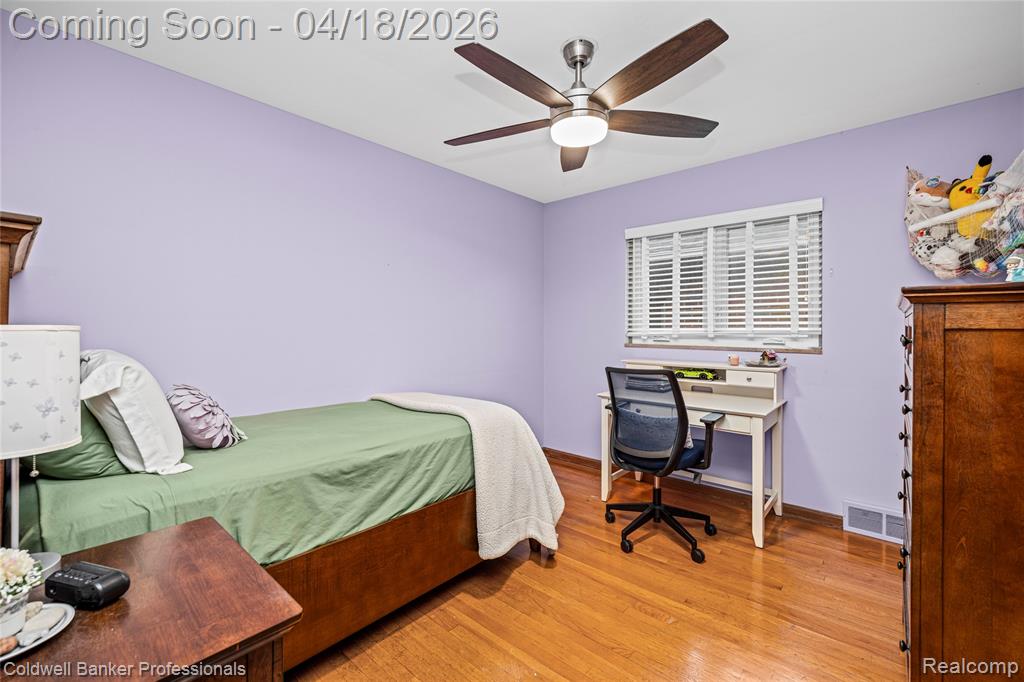 1544 Dorthen Avenue, Grosse Pointe Woods, MI 48236 — Photo 28