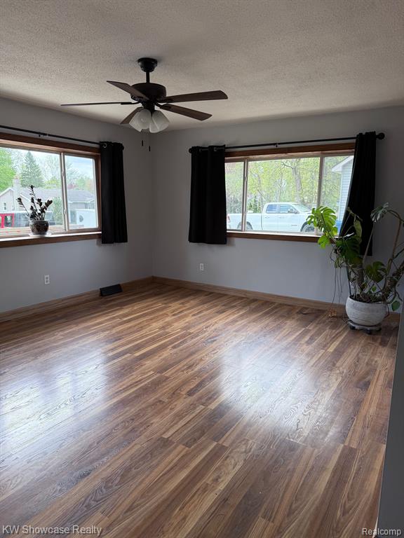 7218 Garvin Terrace, Waterford, MI 48329 — Photo 7