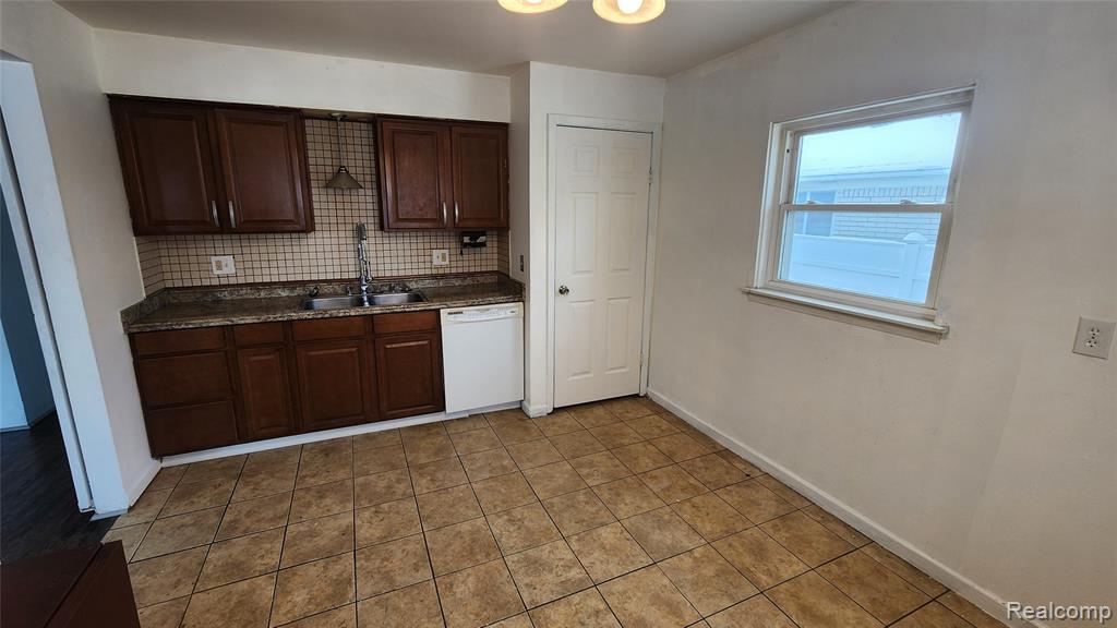 1591 Garfield Avenue, Lincoln Park, MI 48146 — Photo 6