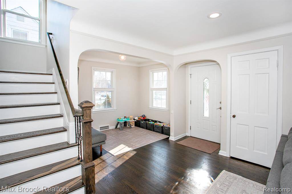 10044 Lasalle Boulevard, Huntington Woods, MI — Photo 3